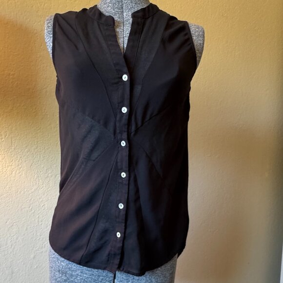 Bellatrix Black Sleeveless Button Up Blouse - S - Picture 1 of 6
